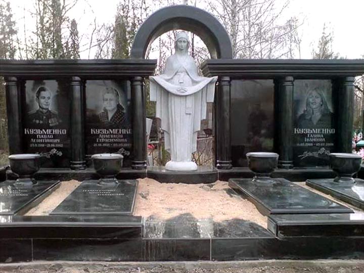 скульптура на могиле